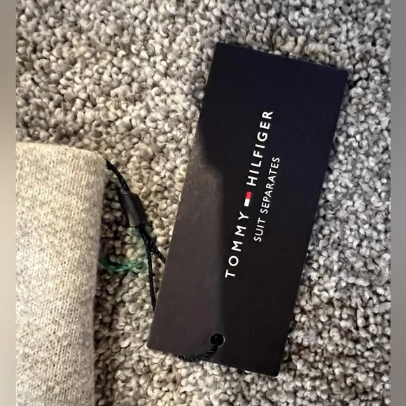 NWT Tommy Hilfiger Light Gray Blazer Suit Jacket with Navy Trim Size 10 - Picture 4 of 8